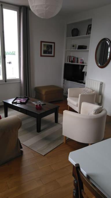 Le Nid De L'Ile Apartment Chinon Exterior photo